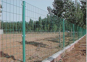 護(hù)欄網(wǎng)介紹宇琦護(hù)欄網(wǎng)廠專業(yè)圍欄防護(hù)網(wǎng)介紹